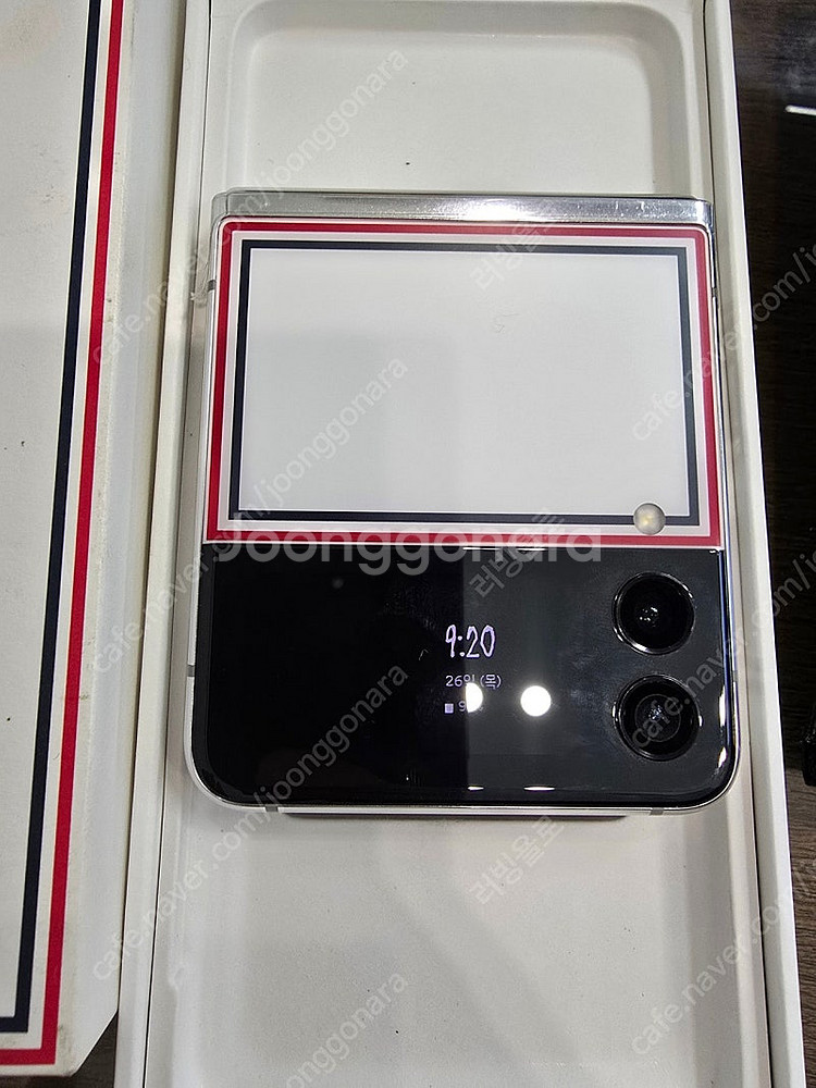 삼성 갤럭시 Z플립3 톰브라운에디션 팝니다. (쿨거래시 가격 협의가능)--0