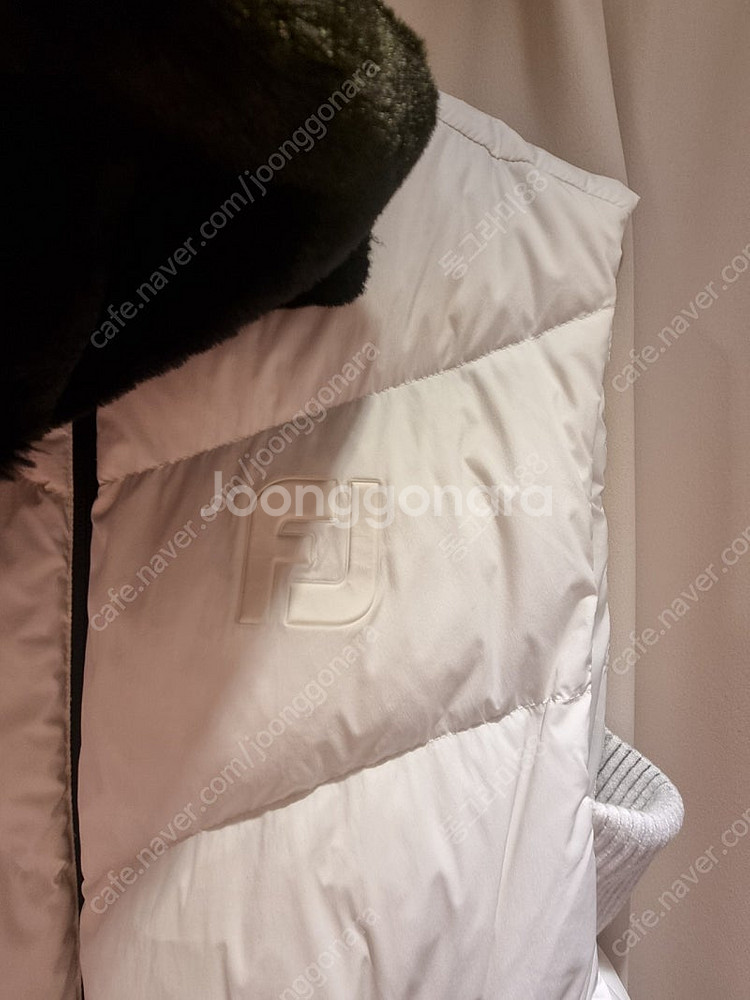 풋조이 구스 경랑 조끼 롱패딩. 골프스윙 점퍼--2
