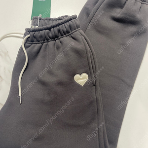 시엔느 Heart patch sweatpants (charcoal)