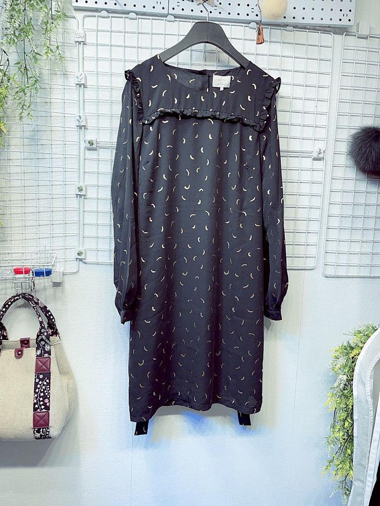 미착용 새옷 S 루즈핏 금박무늬 쉬폰 원피스 써스데이--4