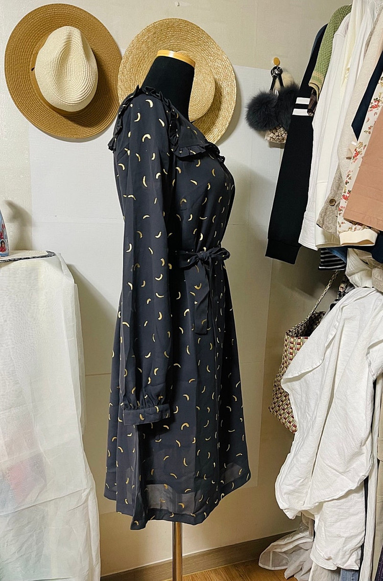 미착용 새옷 S 루즈핏 금박무늬 쉬폰 원피스 써스데이--8