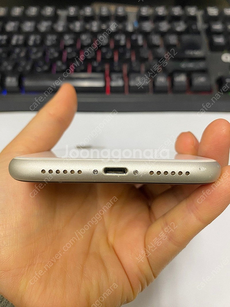 189428 아이폰11 화이트 AA급 128GB 무잔상...--6