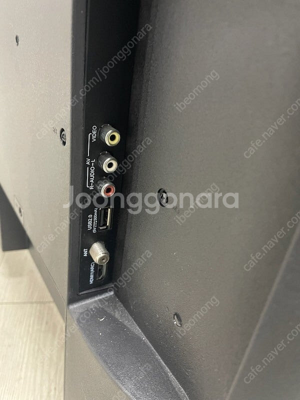65인치 UHD TV 팝니다.--5