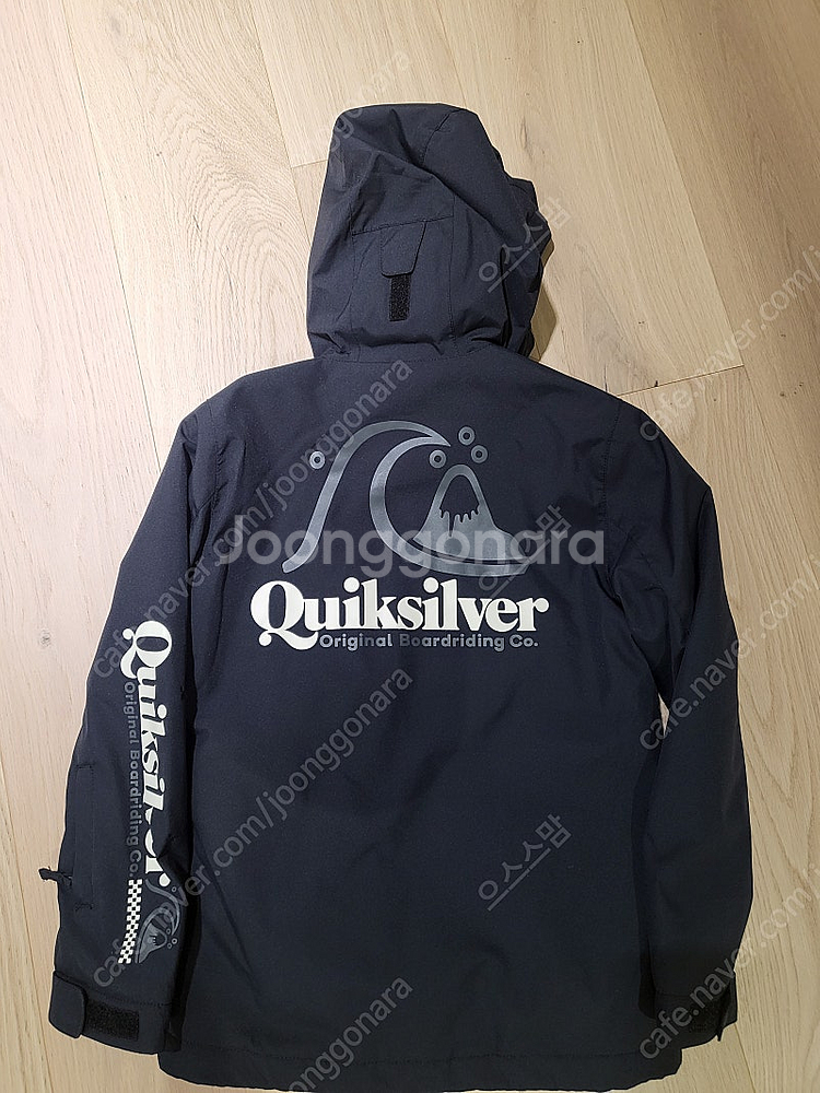 [퀵실버 키즈] 퀵실버 키즈 스키 / 보드 상의복 S사이즈 저렴하게 판매해요~! 3만원--3