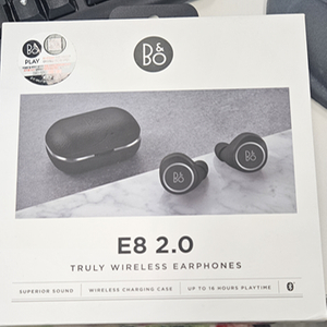 뱅앤올룹슨 베오플레이 Beoplay E8 2.0 Black