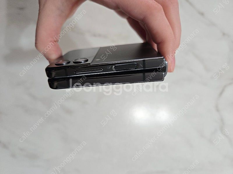 z플립4 256gb 그라파이트(블랙) 공기계 판매합니다...--1