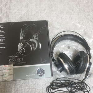 Akg k271 mk2 모니터 헤드폰 판매합니다