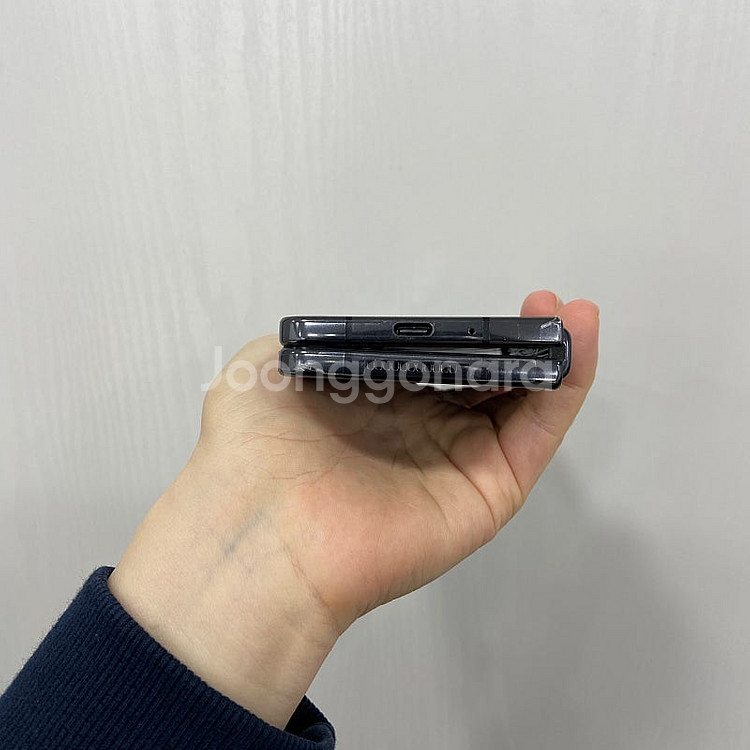 58357 갤럭시Z폴드4 256기가 블랙 공기계 팝니다...--6