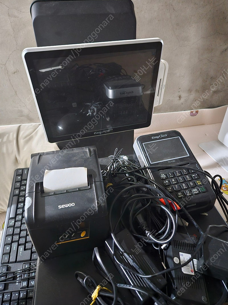 키오스크 및 포스기 각각 판매합니다--1