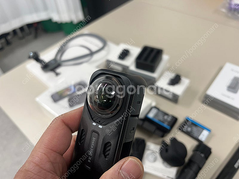 [가격인하]인스타 360 x4 풀세트 구성 판매합니다....--7