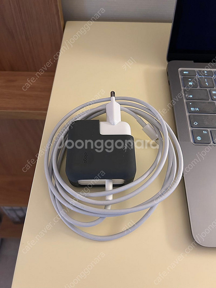 맥북에어 M1 RAM8GB 256GB 스페이스그레이 판...--5