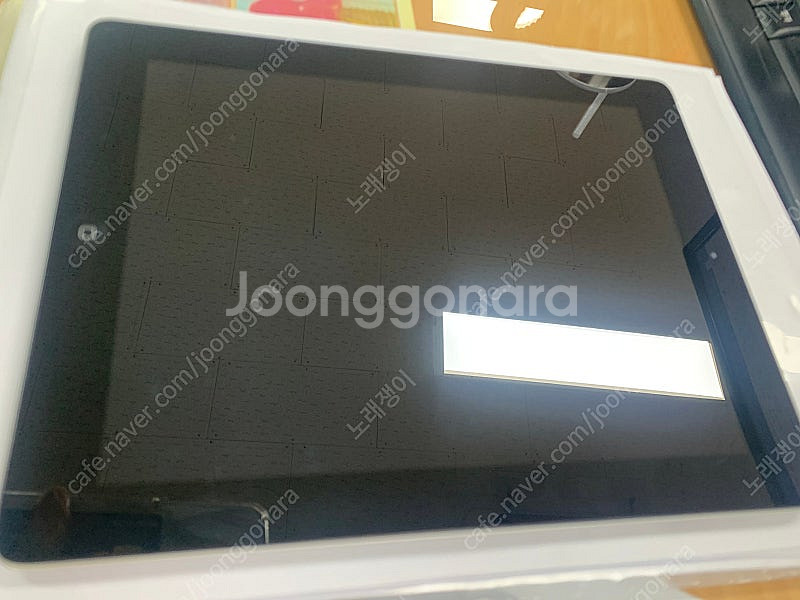 아이패드4 9.7인치 + 로지텍 키보드 팝니다--3