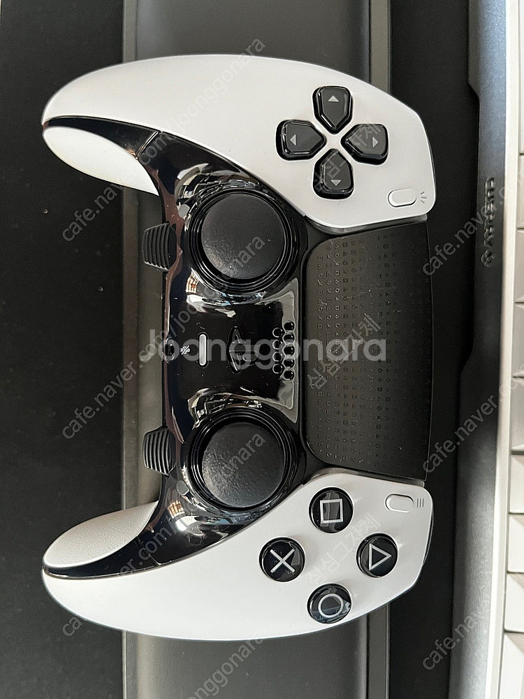 ps5 듀얼센스 엣지 판매합니다 1달 사용--4