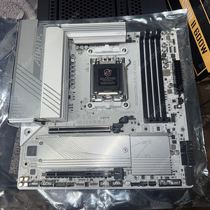 GIGABYTE B650M AORUS ELITE AX ICE 택포