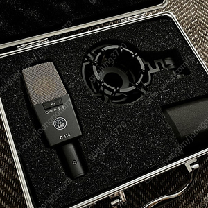 akg c414