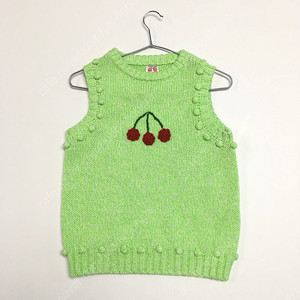 베르니스 구스점퍼/ 질샌더 캐시미어 목도리/ lbl 캐시미어 니트/ 폼더스토어 쉬림프 니트조끼 등