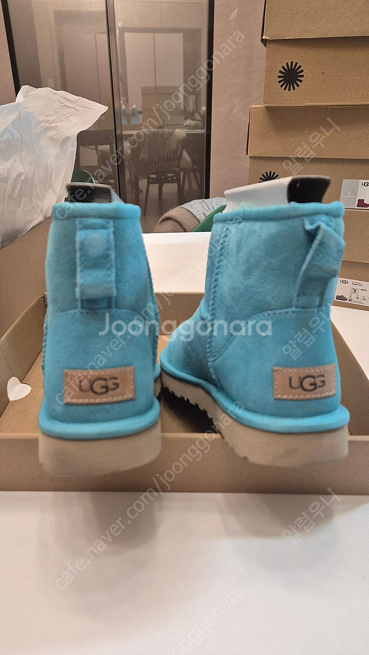 ugg 클래식미니2 울트라 맥시 클로그--4
