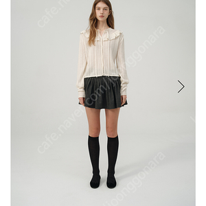 더바넷 차콜 플리츠 스커트 (사이즈S) Karelian Pleats mini skirt