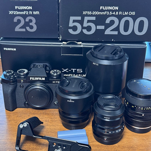 후지필름 x-t5, 16-50 번들렌즈, 23mm f2, 55-200mm 망원렌즈, 28mm 빈티지 수동렌즈 일괄 판매합니다.