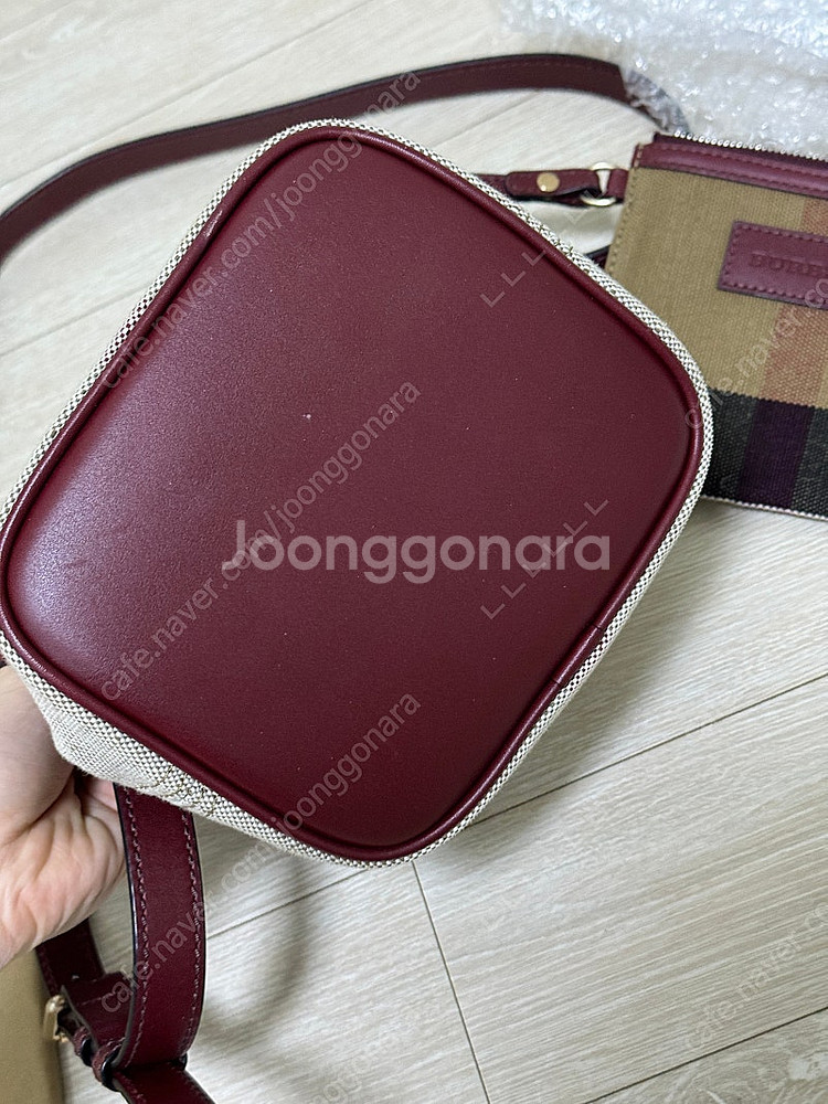 버버리 애쉬비 호보백 스몰 버건디--3