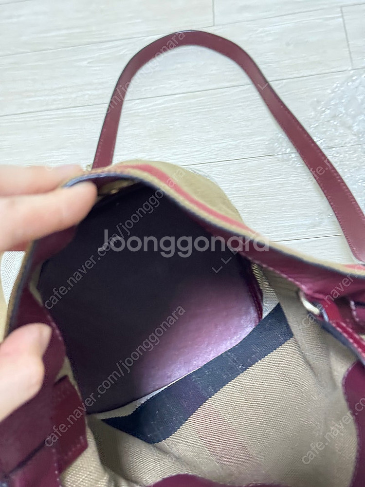 버버리 애쉬비 호보백 스몰 버건디--4