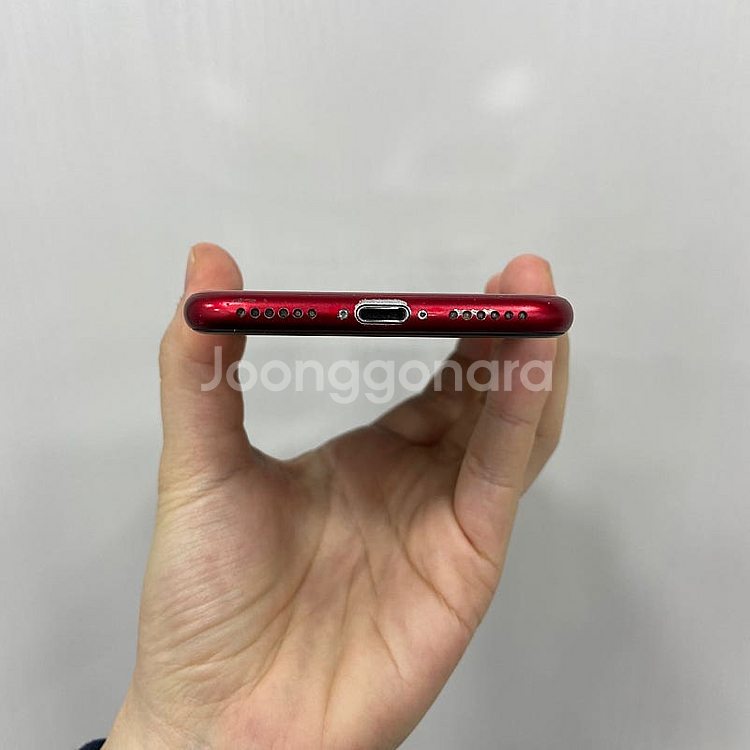 58747 아이폰SE3 256기가 레드 팝니다 배터리1...--3
