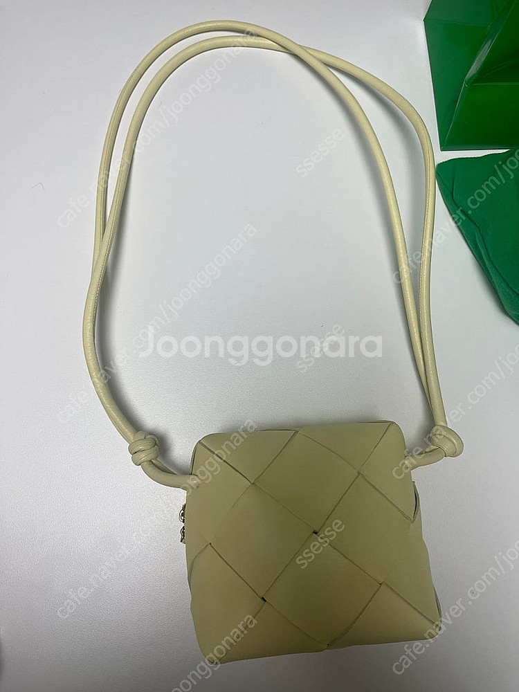 보테가베네타 미니카세트백--1