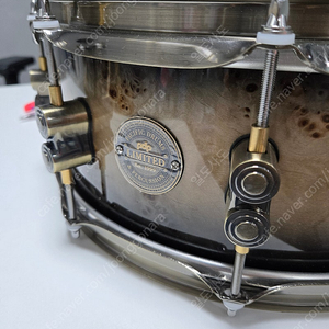 DW PDP Limited Mapa Burl Snare 14 * 5.5 스네어 판매합니다