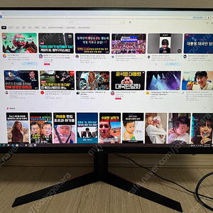 LG 32GK850F QHD 144hz 게이밍 모니터 팝니다.