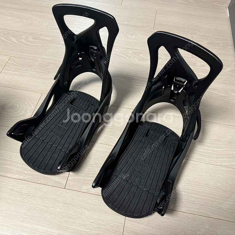 2425 버튼 스텝온 여성용 부츠250 바인딩M 세트로 판매합니다.--3