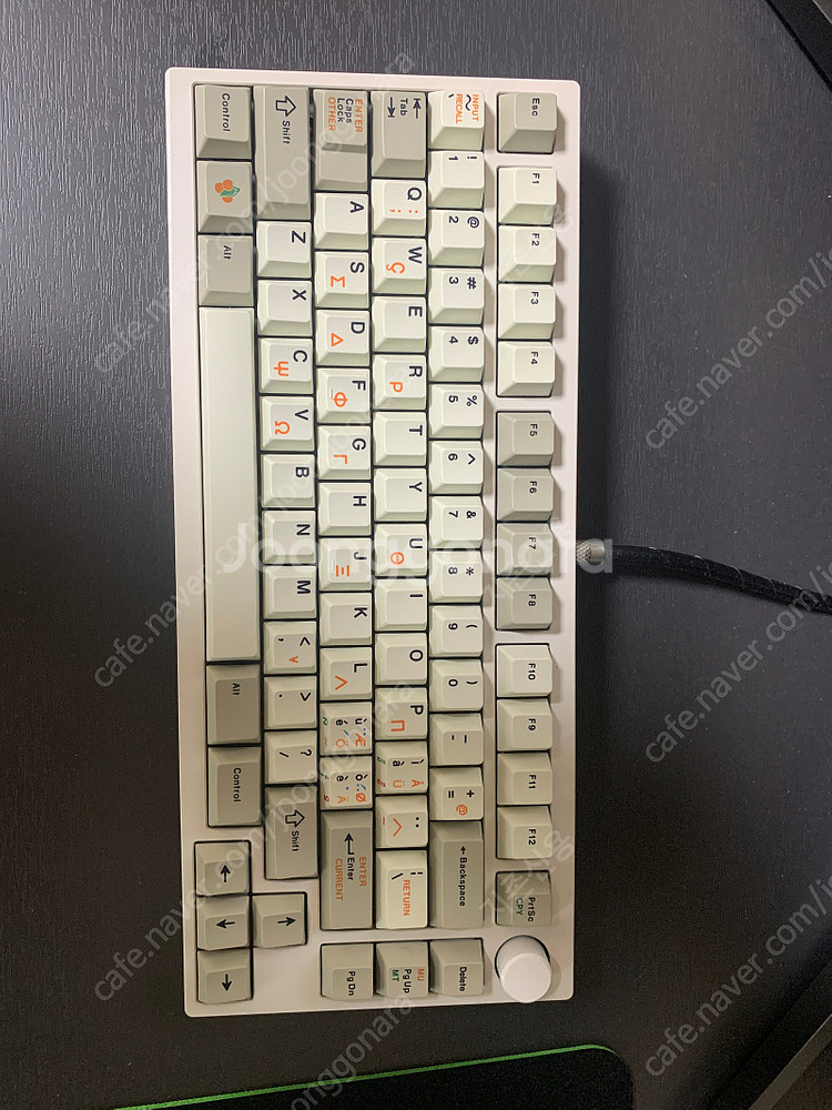 qk75 아이스화이트 + 추가기판 판매해요--2