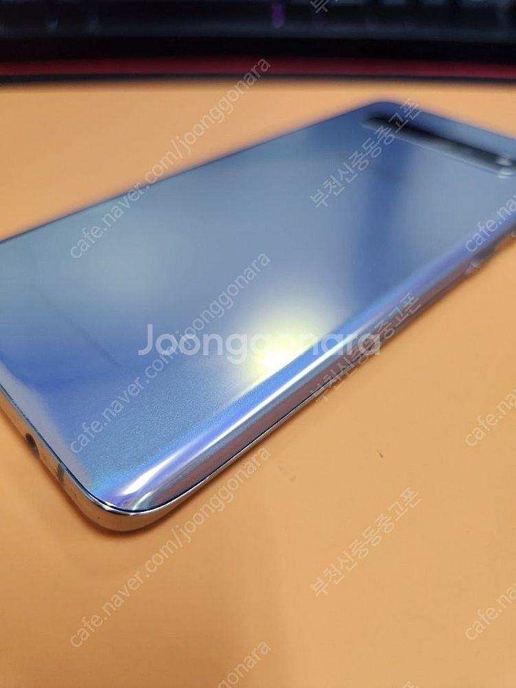 176957 갤럭시S10 5G 자급제 실버256G 외관...--4