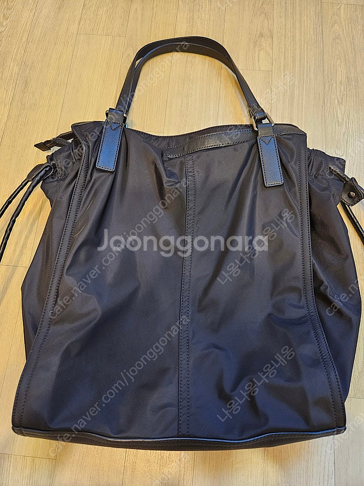 버버리 버클레이 나일론 기저귀 가방 숄더백--1