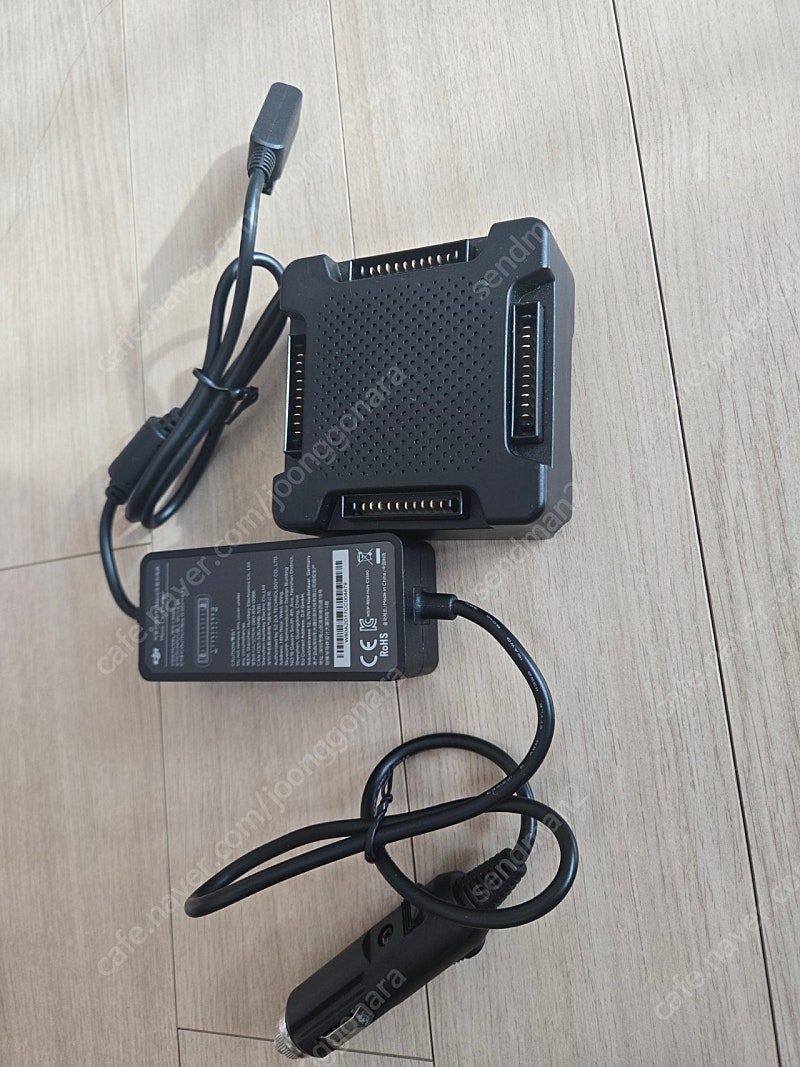 Dji 매빅 프로 자동차용 충전기 팝니다
