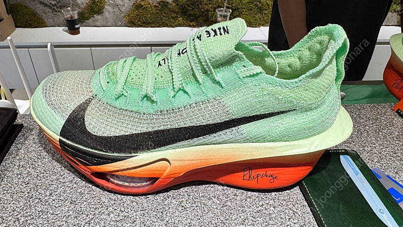 이키 알파플라이3 킵초게 270 팝니다--0