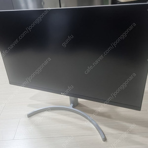 LG 4k모니터 32인치 팝니다 32UN650