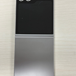 갤럭시Z플립6 그레이색상 256용량 새상품컨디션 초S급 단말기 75만 판매합니다
