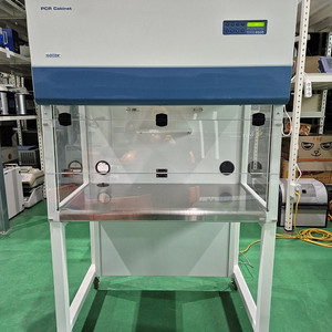 ESCO PCR Cabinet