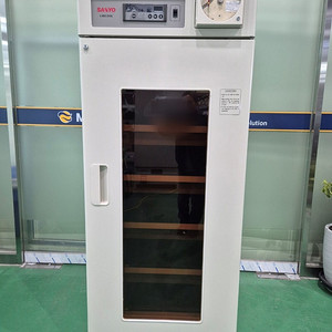 Sanyo Pharmaceutical Refrigerator MPR-721R