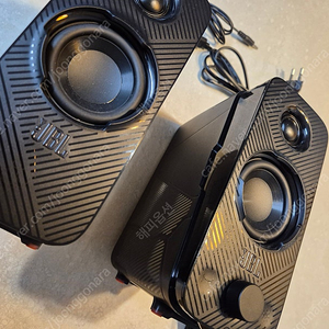 JBL QUANTUM DUO 스피커