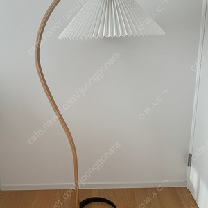 구비 팀버라인 플로어 조명 스탠드 GUBI Timberline Floor Lamp