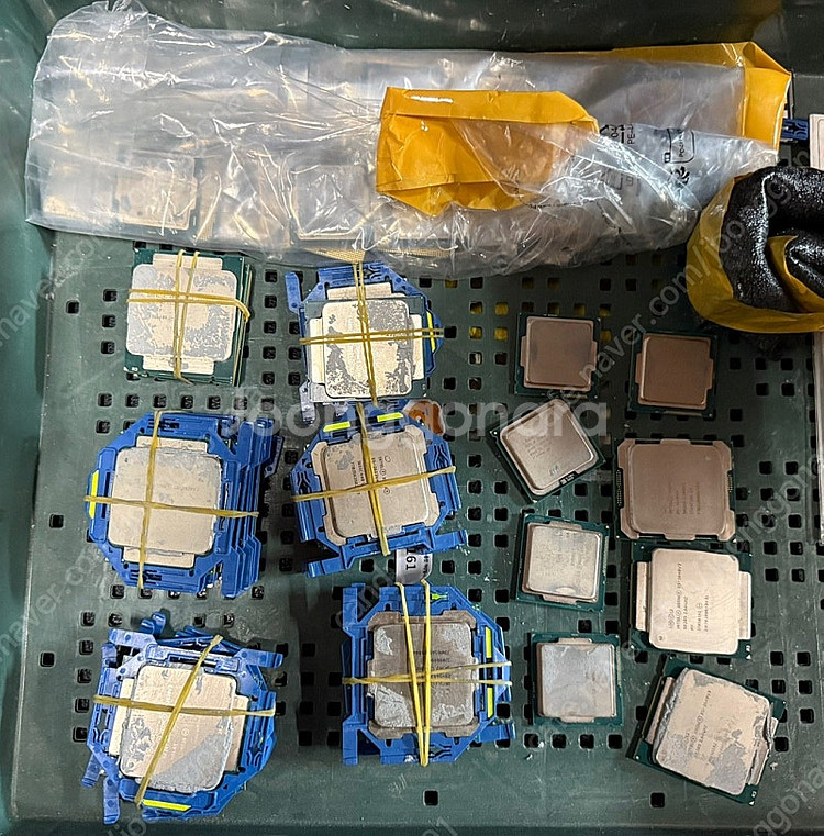 판매) CPU E5-2620V4, E5-2640V3, ...--0