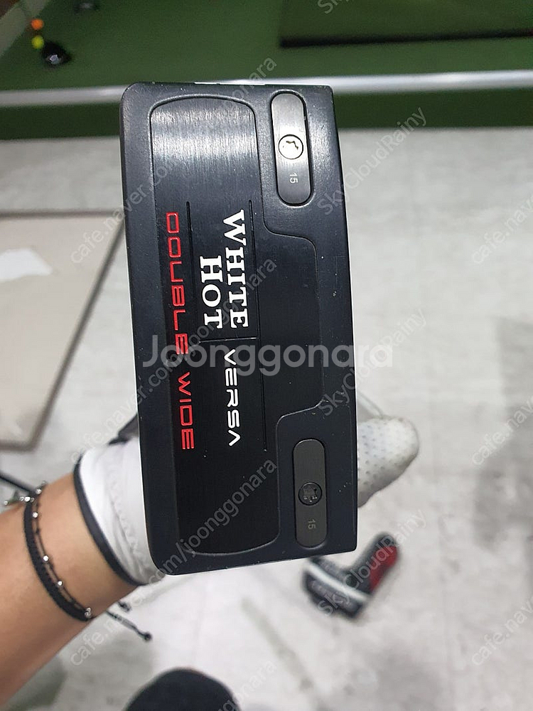 오딧세이 화이트 핫 버사 블레이드와이드 퍼터를 판매합니다--1