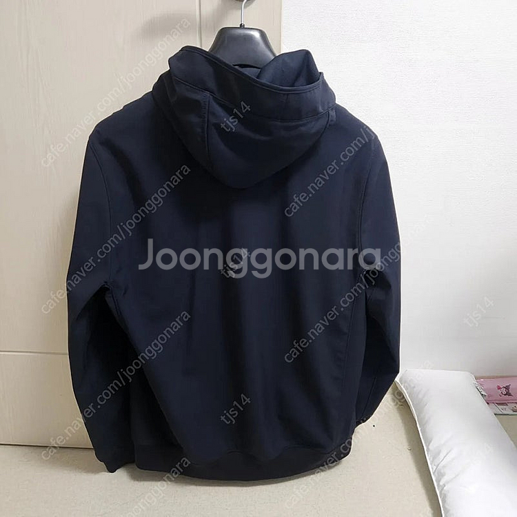 스톤아일랜드 소프트쉘 후드자켓 L사이즈 721540927--1