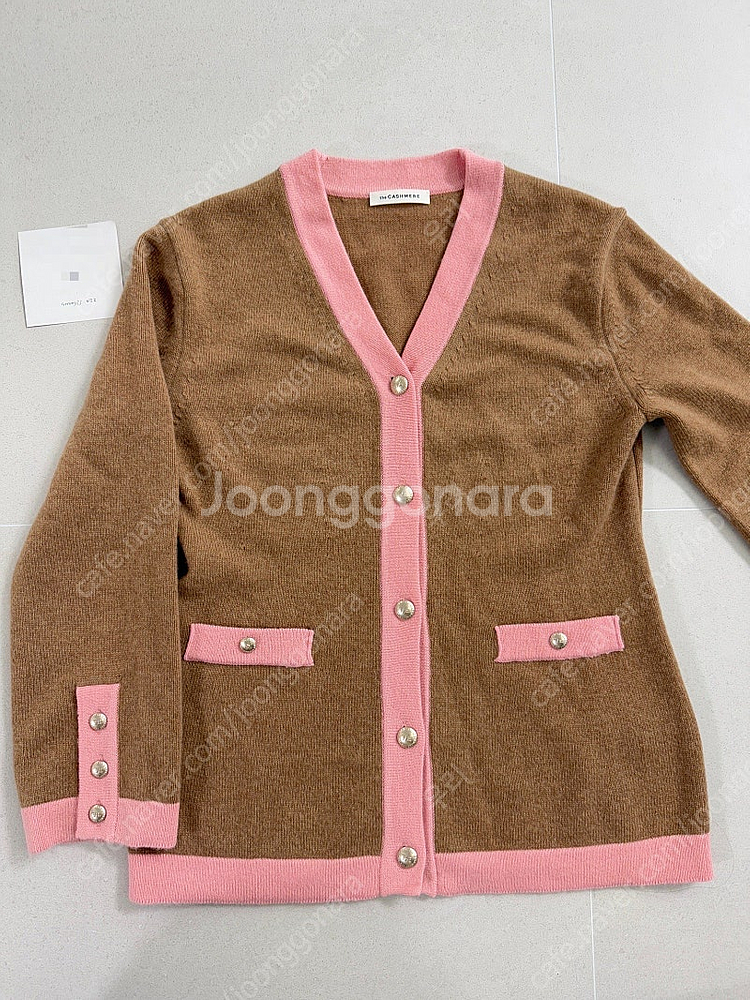 더캐시미어 컬러 블록 니트 가디건--4