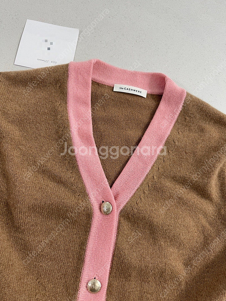 더캐시미어 컬러 블록 니트 가디건--9