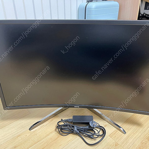 벤큐 EX3200R 아이케어 144Hz 모니터 판매합니다.