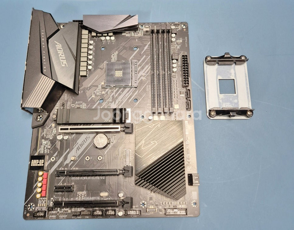 [판매] AMD B550 메인보드 기가바이트 어로스 /...--1