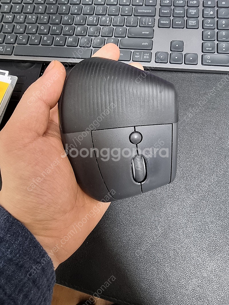 로지텍 버티컬 리프트 마우스 팝니다--1