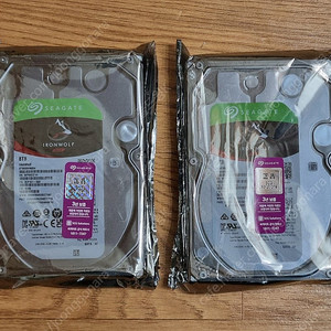 씨게이트 아이언울프 Seagate IronWolf NAS HDD ST8000VN004 16TB (8TB * 2) 미개봉 팝니다.